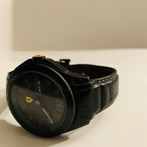 Ferrari Mens Watch Scuderia Black Leather Strapsf. - Picture 4 of 7